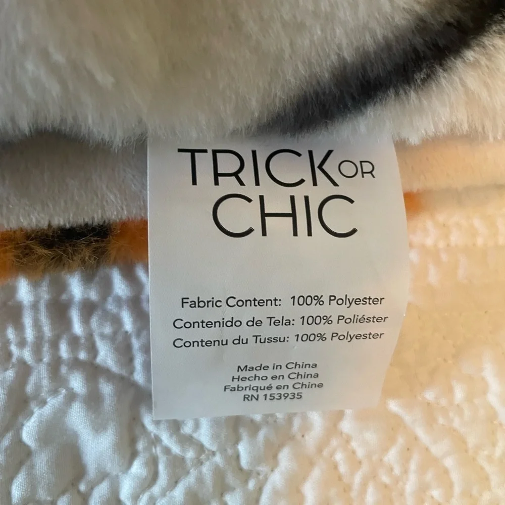 Trick or Chic Halloween pumpkins and ribbon bows faux fur 50x60 inches